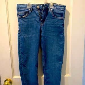 Size 6 never worn H&M jeans